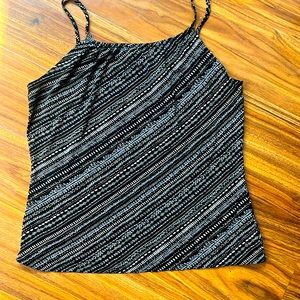 Access- Liz Claiborne company- tank top with black/ white/ beige pattern